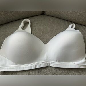 Warner's Women's No Side Effects Underarm and BackSmoothing Comfort Wireless  2X